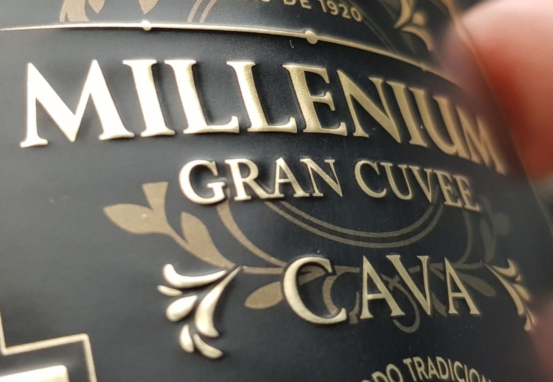 Estampación en caliente sobre etiqueta de cava